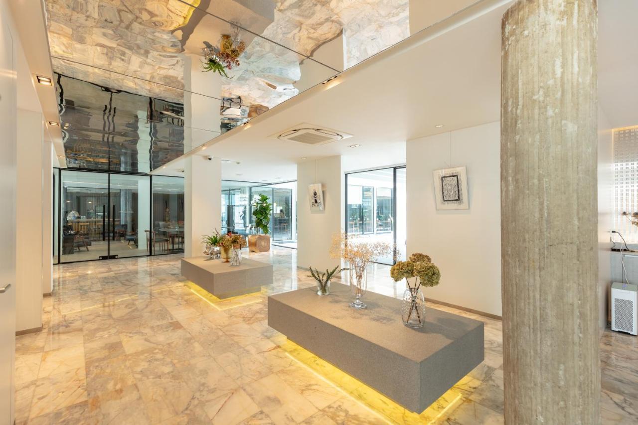 โรงแรม Reno 3*